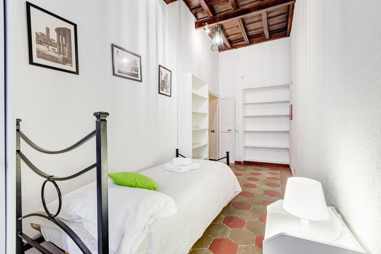 Spanish Steps Spacious Apartment โรม ภายนอก รูปภาพ